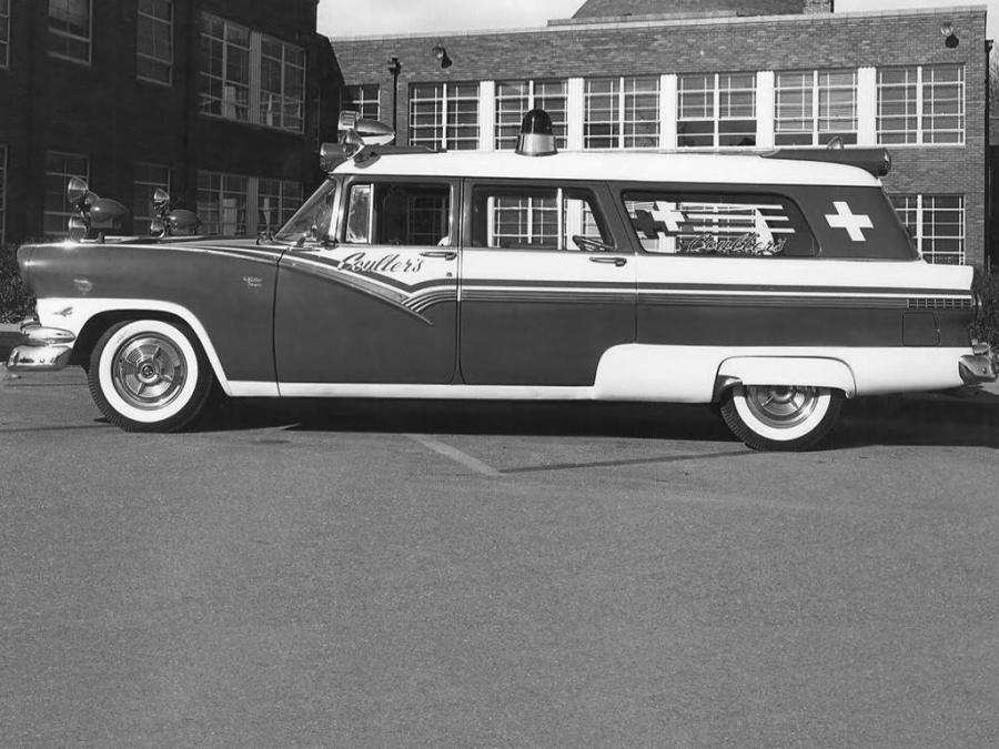  Ford Country Sedan Ambulance by Weller 1956 года  (фото 3 из 3)